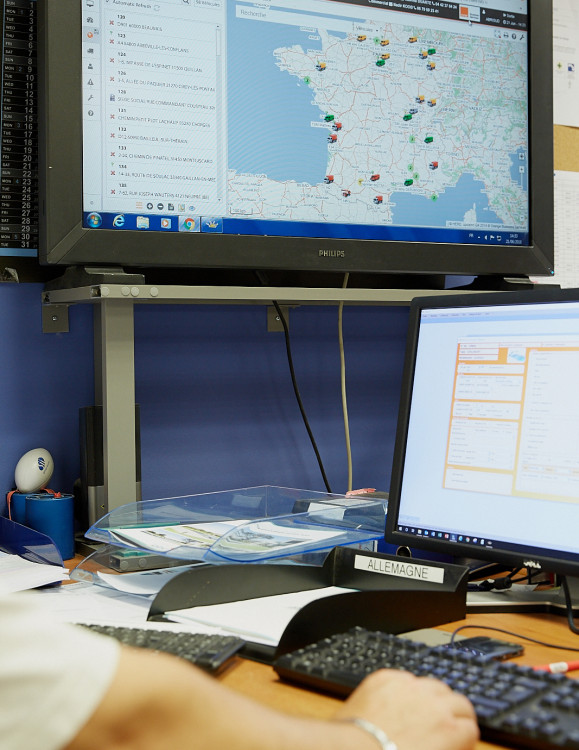 Abrisud Un r&eacute;seau de proximit&eacute;, avec des techniciens experts