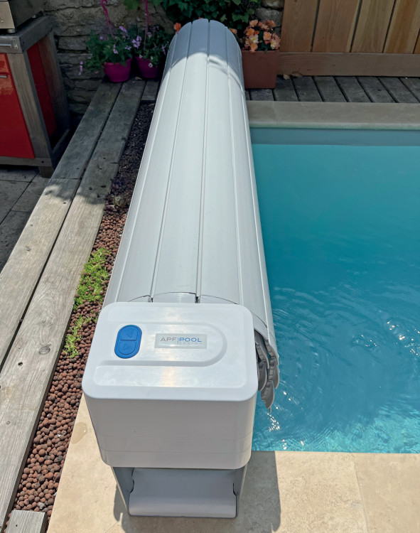 Pool Swift, couverture automatique hors sol d'APF Pool Design