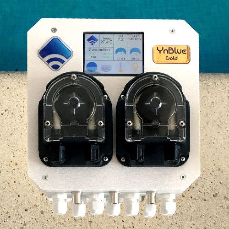 Syst&egrave;me automatique YnBlue Gold d'Yn&eacute;om traitement automatique connect&eacute; eau de piscine 