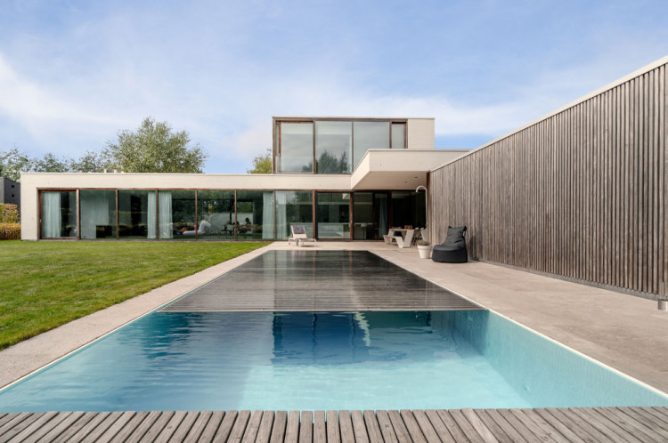 Aquadeck pool cover Aquadeck pool cover