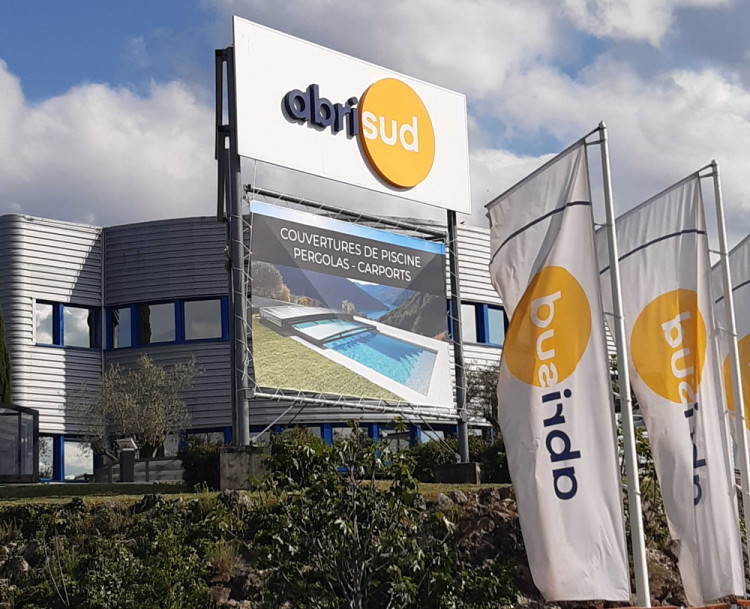 Abrisud, concepteur, fabricant, installateur abris piscine fran&ccedil;ais partenaire pisciniers