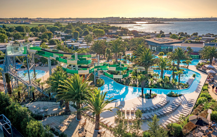 Projet de toboggan r&eacute;alis&eacute; en Bretagne, au camping "Les Mouettes"