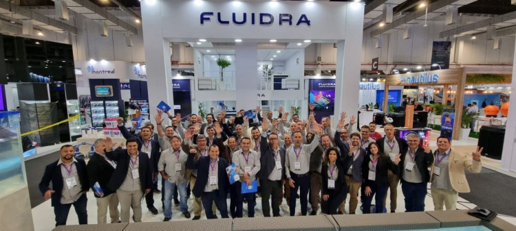 Equipe Fluidra Br&eacute;sil sur le stand Fluidra salon Expolazer 2022
