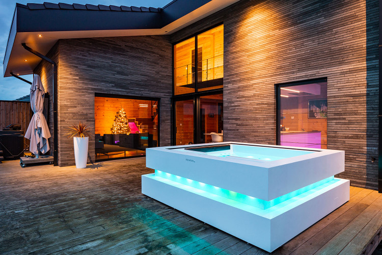 Iberspa bain &agrave; remous priv&eacute; EUSA Awards Or