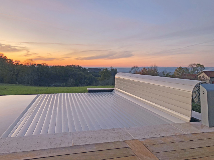 Volet roulant piscine Aston d'Everblue