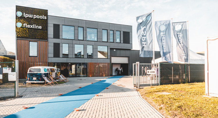 Portes ouvertes pour pr&eacute;senter le b&acirc;timent  r&eacute;nov&eacute; de LPW Pools &agrave; Aarschot