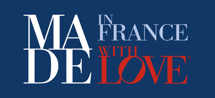 Signature Everblue pour les volets Aston&reg; &laquo; Made in France, Made with Love &raquo;