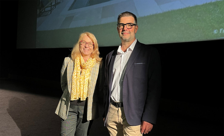 Jo&euml;lle Pulinx et Micka&euml;l Morin s&eacute;minaire 2024 Mondial Piscine