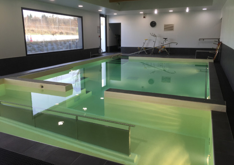 Petit bassin de 8m x 5m du Centre Aqua Kin&eacute; Sant&eacute;