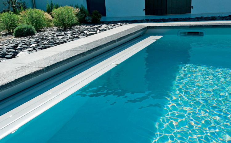 Volet roulant int&eacute;gr&eacute; sous terrasse SmartCover&reg;