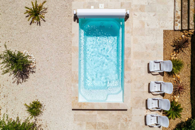 la Piscine Ap&eacute;ro