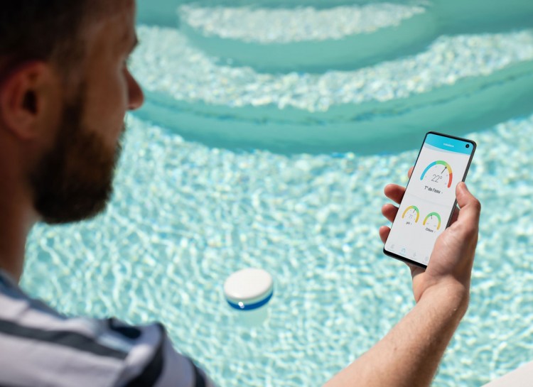 piscine connecte contr&ocirc;le eau easycare