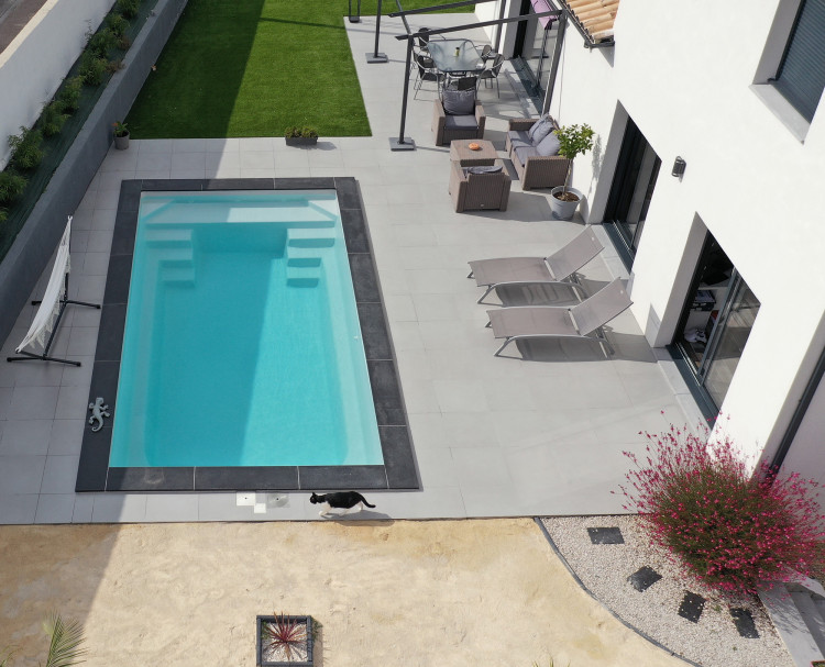 Piscine coque rectangle &agrave; fond plat Cocktail Piscine