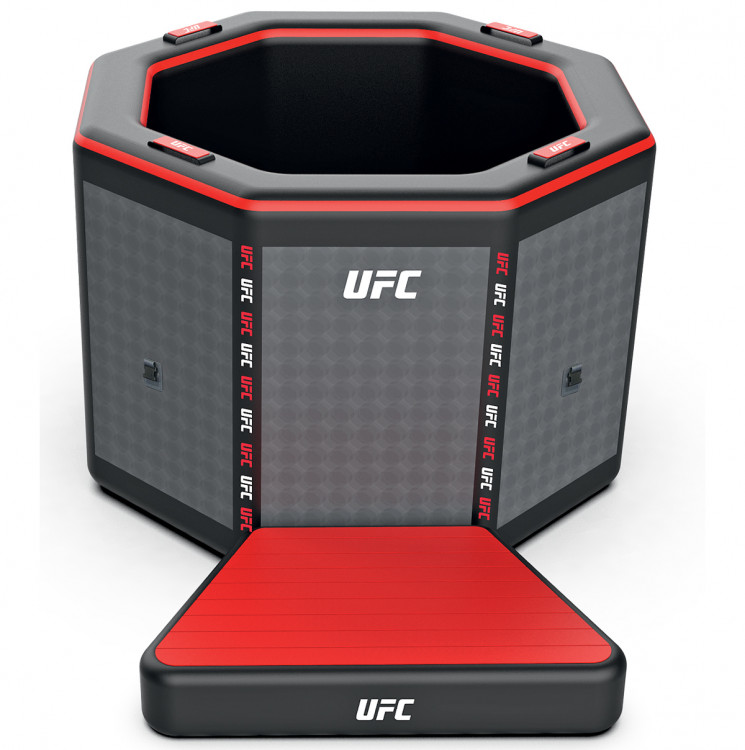 la signature avec UFC sports de combat 