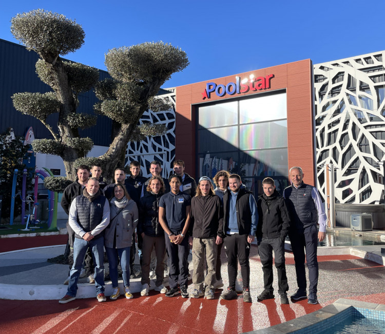 Les &eacute;tudiants du CFA IFIR M&eacute;tiers de la Piscine &agrave; la Journ&eacute;e Portes Ouvertes de Poolstar