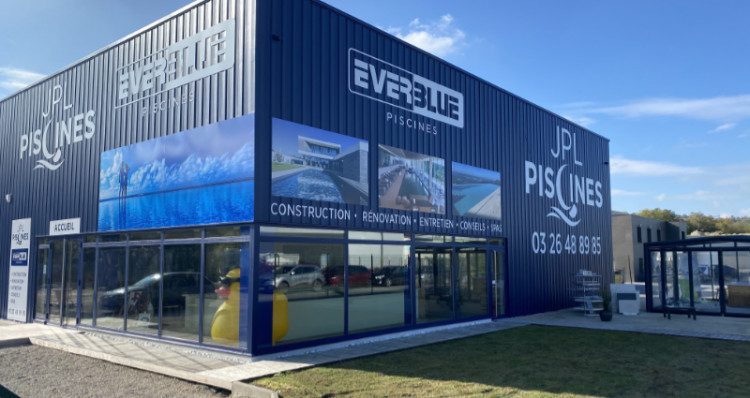 developpement activit&eacute; piscne accompagne concessionnaires magasin piscine Everblue