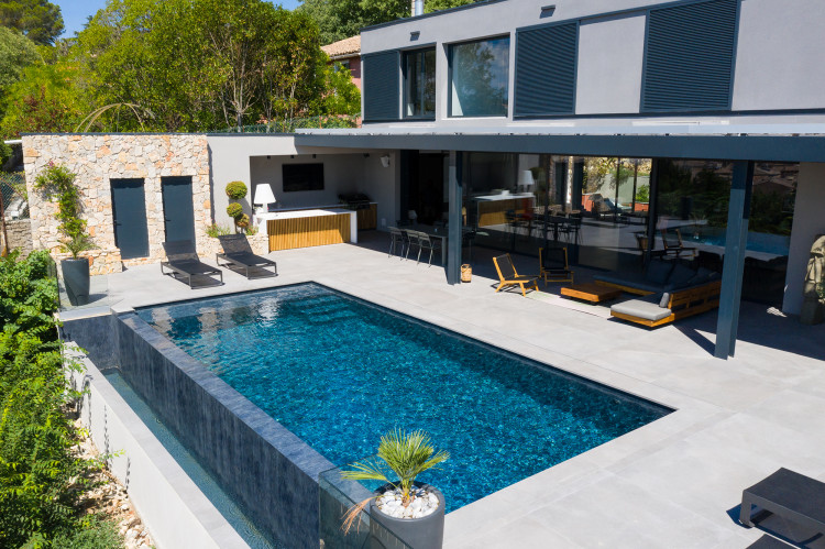 Membrane arm&eacute;e TOUCH Elegance SOFRADE Piscines