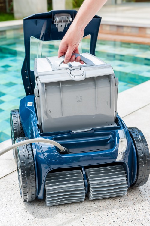 Acc&egrave;s facile au filtre du robot piscine Alpha iQ de Zodiacle au filtre  Alpha iQ
