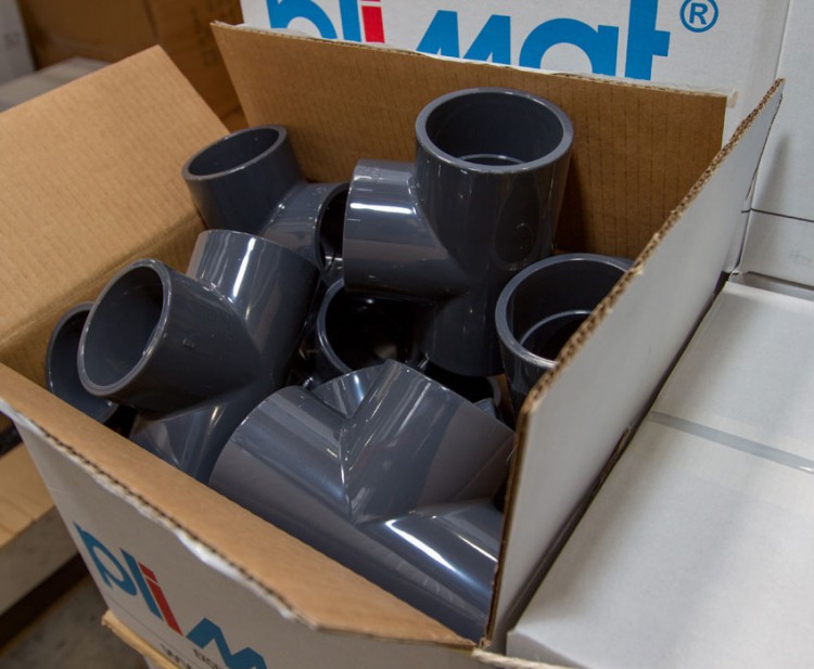 Carton de Coudes plastiques Plimat pour sorodist