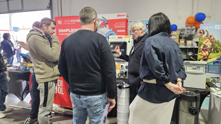 D&eacute;monstration d'e.Dro sur le stand de WA CONCEPTION
