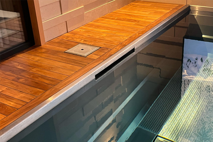 Chalets Hidden Wellness - Pool Skimmer Aqua Dream