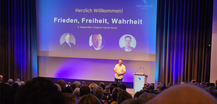Dominik Graf, Verwaltungsratspr&auml;sident von Aqua Solar, begr&uuml;&szlig;te die G&auml;ste