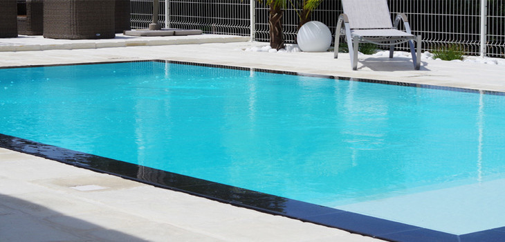 Piscine &agrave; d&eacute;bordement Aquilus