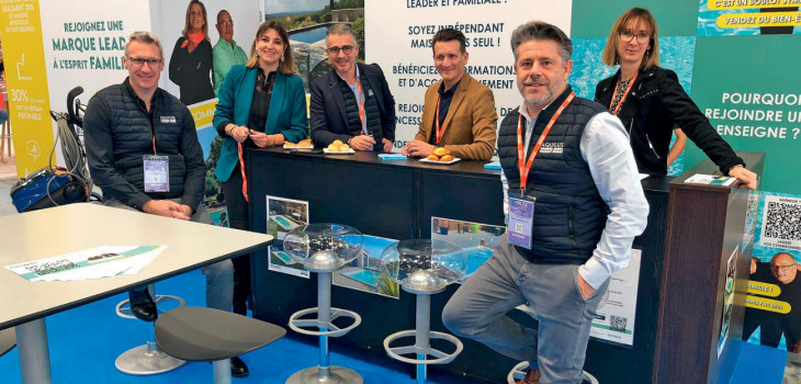 Loic MOURIER, Sandrine PELLET, Jérôme COURAT, Mathieu REDON, Franck VENET et Caroline LAQUET*