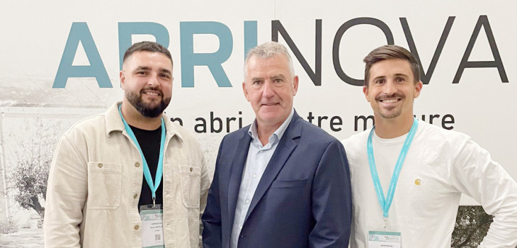 Bruno Meneust entour&eacute; de J&eacute;r&eacute;my Martin et Alban Math&eacute;, nouveaux dirigeants d'Abrinoval