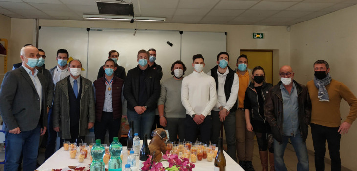 Le jury et les apprentis participant au concours MAF Piscine lyc&eacute;e de Pierrelatte