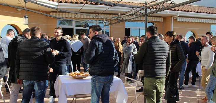 Participants aux formations robot et couverture de piscine &agrave; La Ciotat
