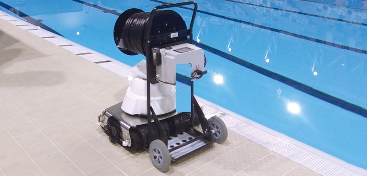 Robot Chrono d'Hexagone lors des Jeux Panam&eacute;ricains de Lima piscine olympique