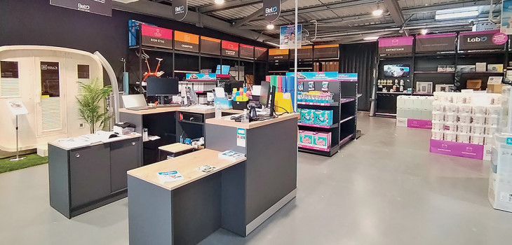 Int&eacute;rieur du magasin de Sarreguemines