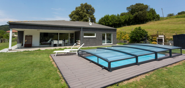 Abri piscine bas t&eacute;lescopique Abrisud