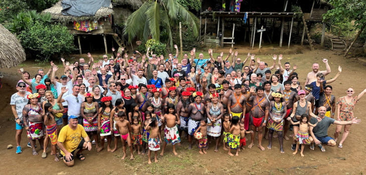 Les clients revendeurs hth&reg; au Panama avec l'&eacute;quipe commerciale