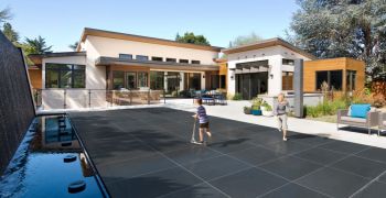 Twinscape Group, Marktf&uuml;hrer in der Entwicklung und Herstellung von mobilen Poolb&ouml;den Hydrofloors&reg;