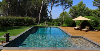 De 1 500 &agrave; 3,6 millions de piscines : l&rsquo;incroyable boom fran&ccedil;ais en 60 ans