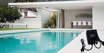 Choisir une filtration de piscine &eacute;conomique avec le r&eacute;gulateur de vitesse Vitalia VS de CF Group France