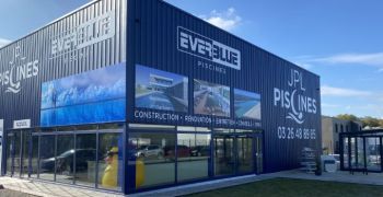 Le service d&eacute;veloppement du r&eacute;seau de concessionnaires Everblue Piscines