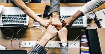 Pourquoi les entreprises du secteur de la piscine ont-elles recours &agrave; la fusion-acquisition ?