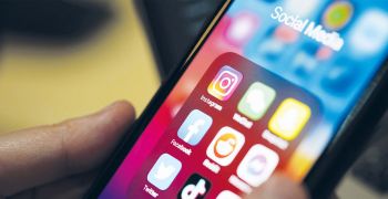 reseaux,sociaux,adoptez,bons,reflexes