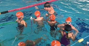 Mondial Piscine partenaire de la F&eacute;d&eacute;ration Fran&ccedil;aise de Natation pour l&rsquo;op&eacute;ration "J&rsquo;apprends &agrave; nager"