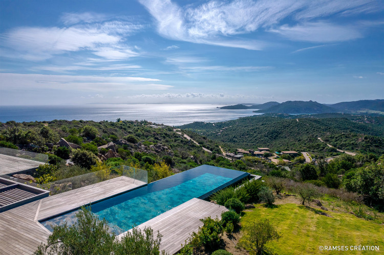 Piscine Carr&eacute; Bleu