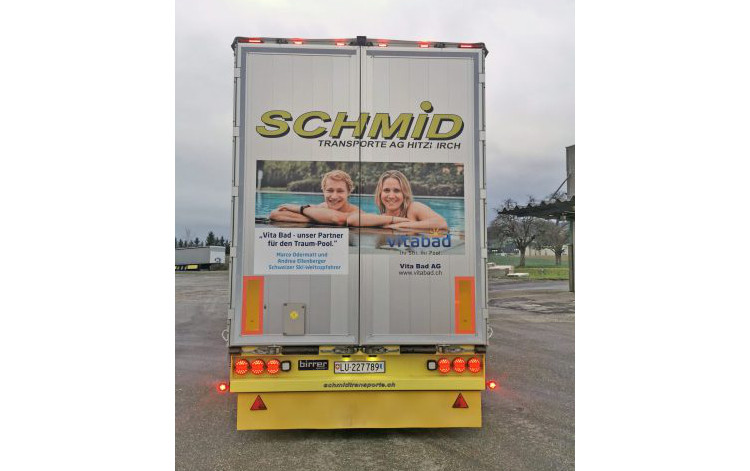 Lkw als Werbefl&auml;che Vita bad 