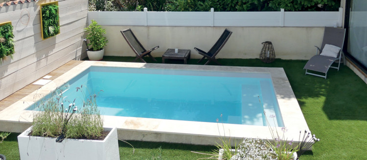 mini piscine coque polyester de la marque G&eacute;n&eacute;ration Piscine