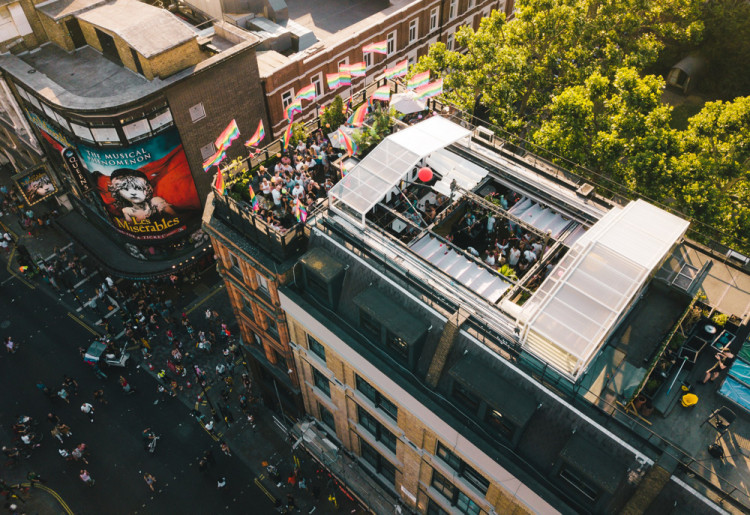 Abri V&eacute;nus d'Abrid&eacute;al pour un rooftop &agrave; Londres