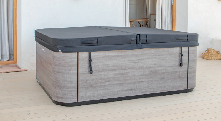 Nouvelle couverture pour spa AstralPool 
