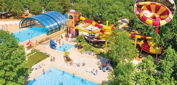 Camping avec une piscine couverte, des bassins d&rsquo;ext&eacute;rieur et un toboggan g&eacute;ant