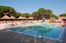 Reportage : r&eacute;novation piscine du camping Campinus &agrave; Roquebrune-sur-Argens dans le Var