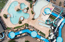 Zoom sur le camping Le Bel Air : une nouvelle zone ext&eacute;rieure alliant piscine et wellness